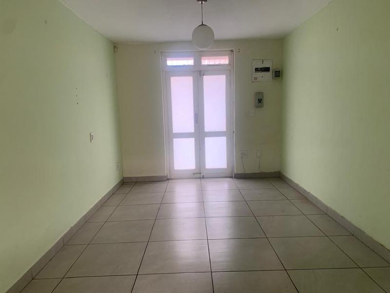 2 Bedroom Property for Sale in Woodstock Western Cape